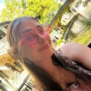 Meet your Posher, Victoria